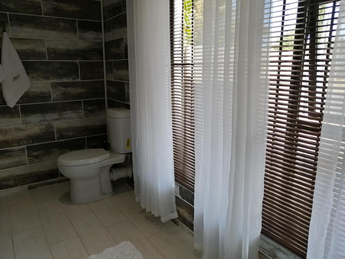 Villa Mariss Guesthouse Kraaifontein Ngoại thất bức ảnh